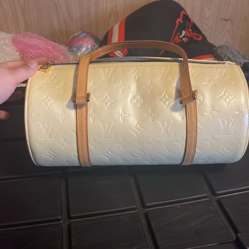 Lv Purse - Picture 3 of 11